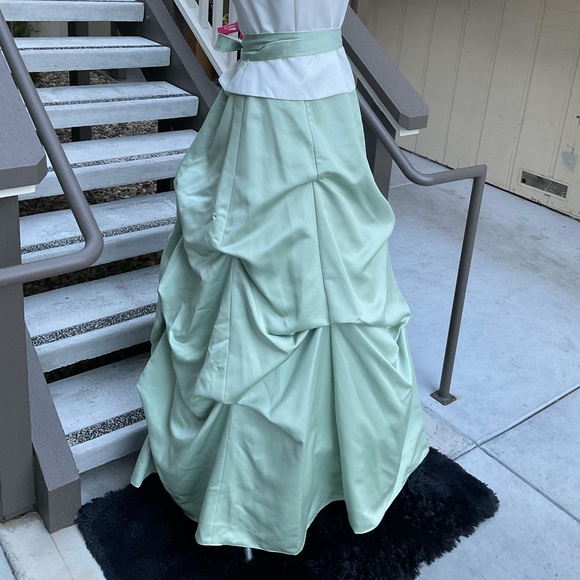 Maxi prom gown dress Couture Collection halter neck tiered bussled mint green 14 - Picture 3 of 15